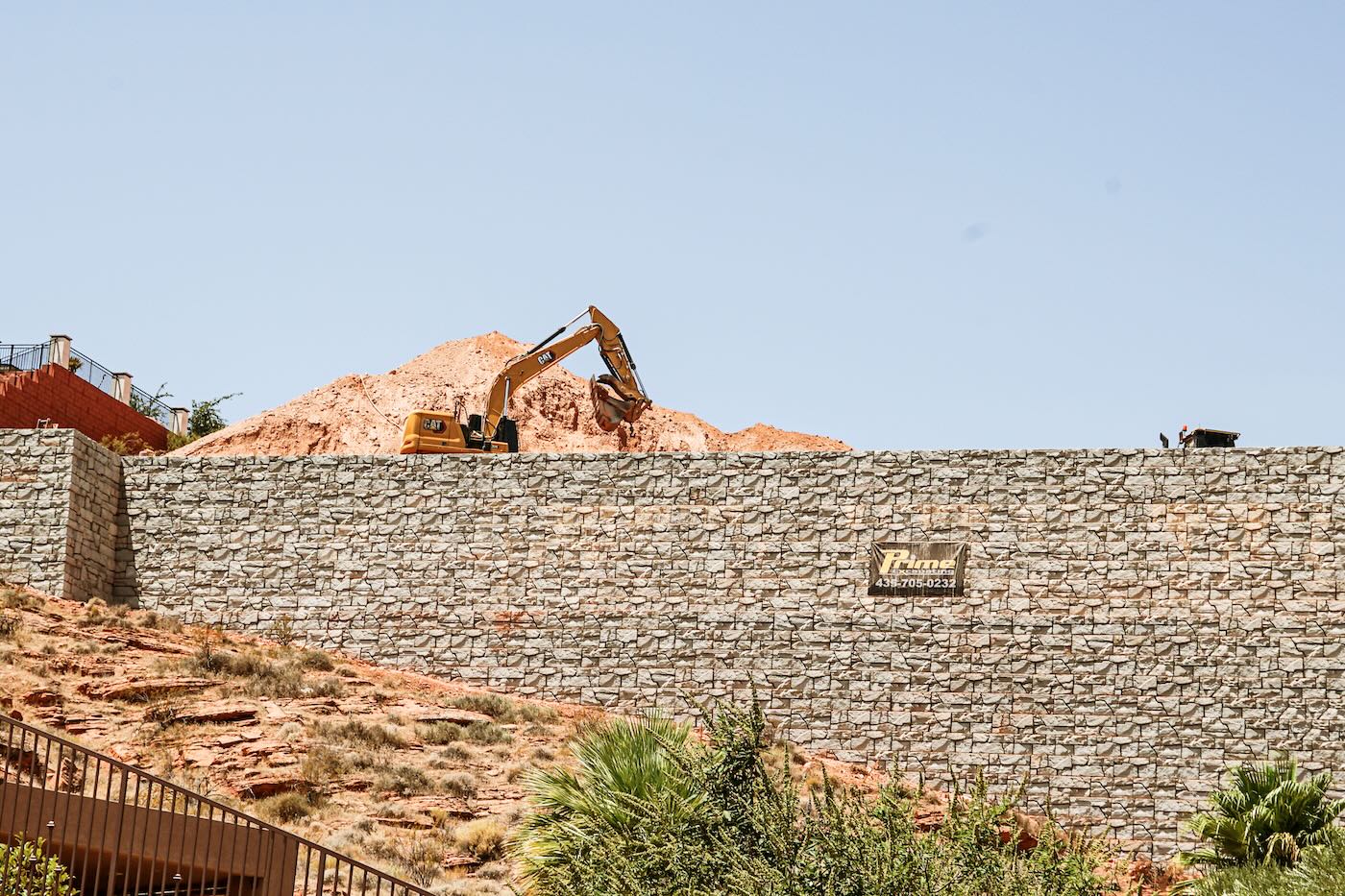 Rock / Precast Block Retaining Wall Services
